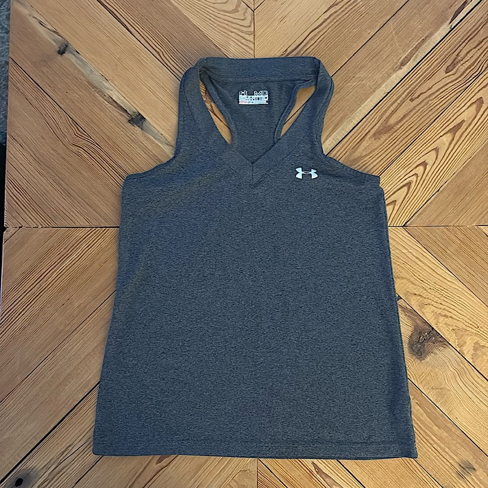 Women’s Under Armour semi-fitted tank